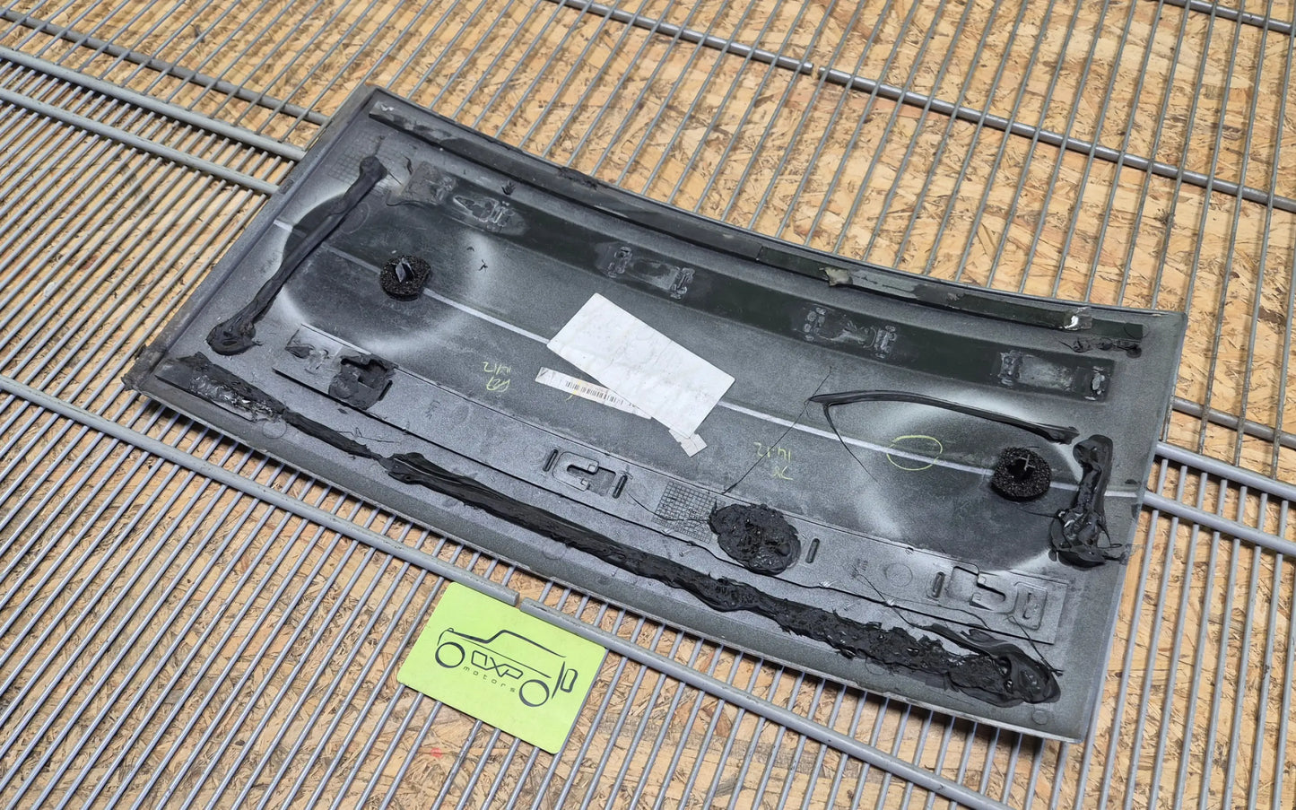 LAND ROVER RANGE ROVER Vogue L405 Left driver door molding - door molding