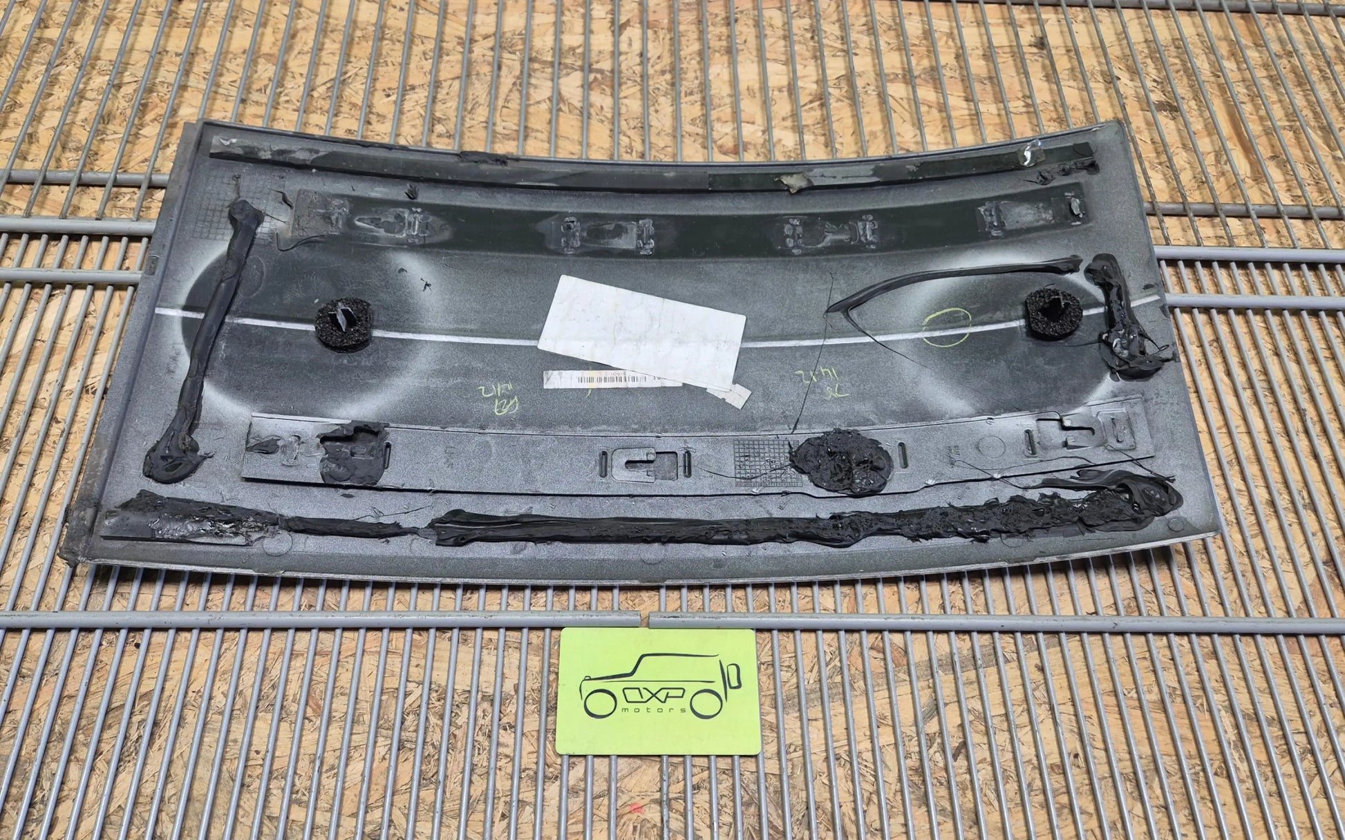 LAND ROVER RANGE ROVER Vogue L405 Left driver door molding - door molding