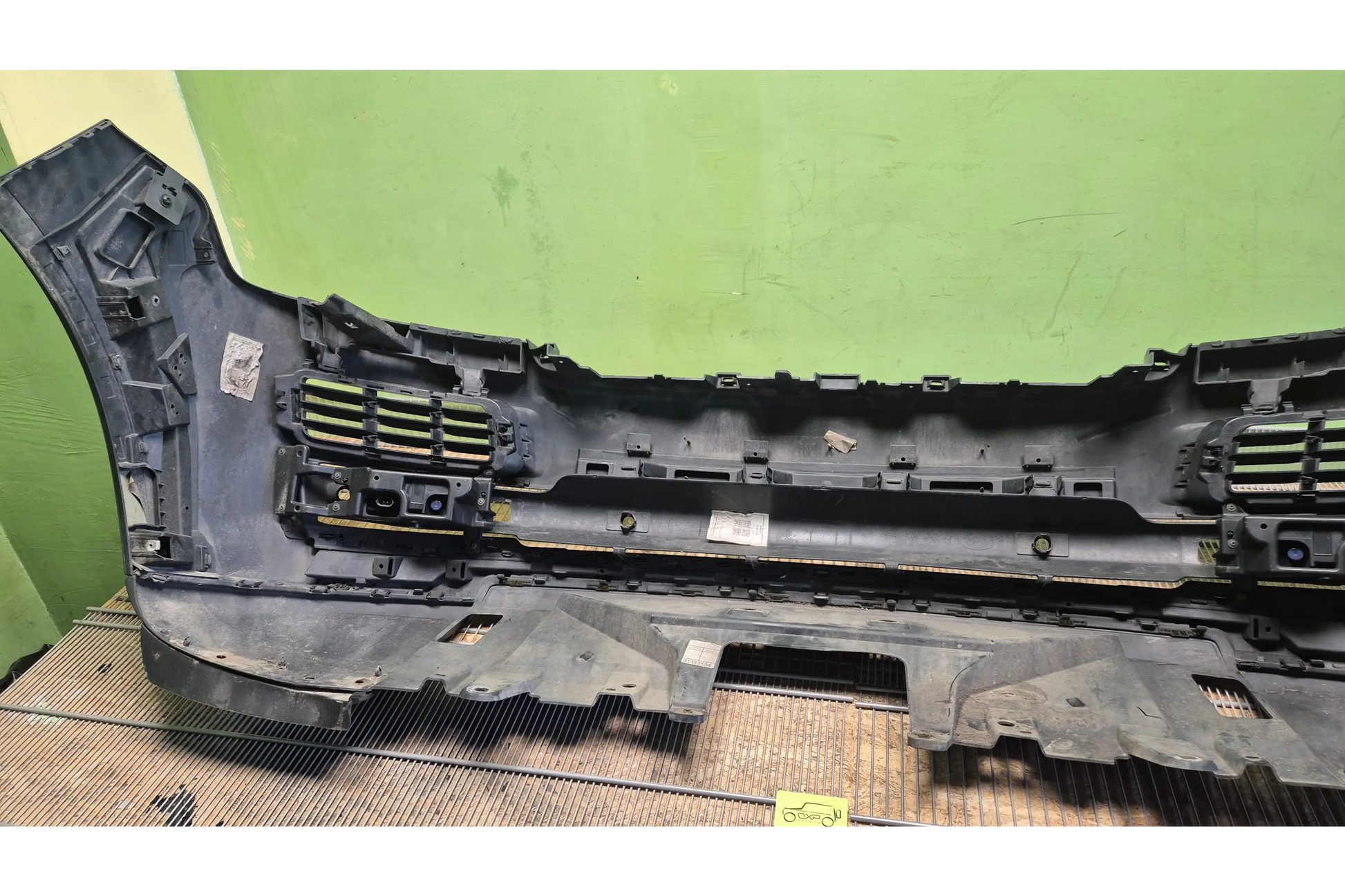 Land Rrover Vogue L405 Front bumper - front bumper