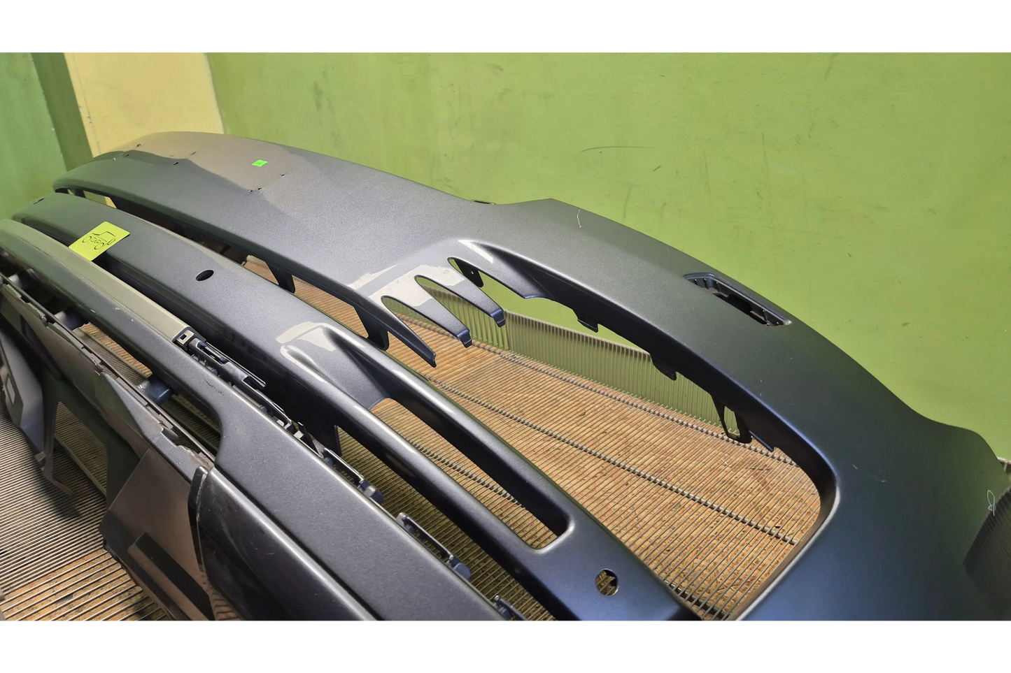 Land Rrover Vogue L405 Front bumper - front bumper