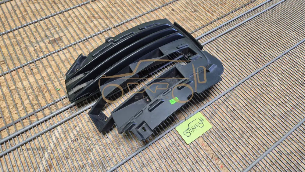 LANDE ROVER RANGE ROVER Vogue L405 Front bumper grill right - front bumper grill