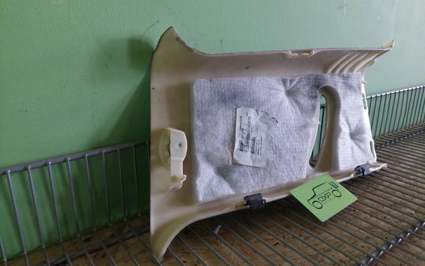 Mercedes-Ben GL-Class X164 C-Pillar Left Panel - c-pillar