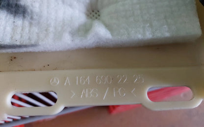 Mercedes-Ben GL-Class X164 C-Pillar Left Panel - c-pillar