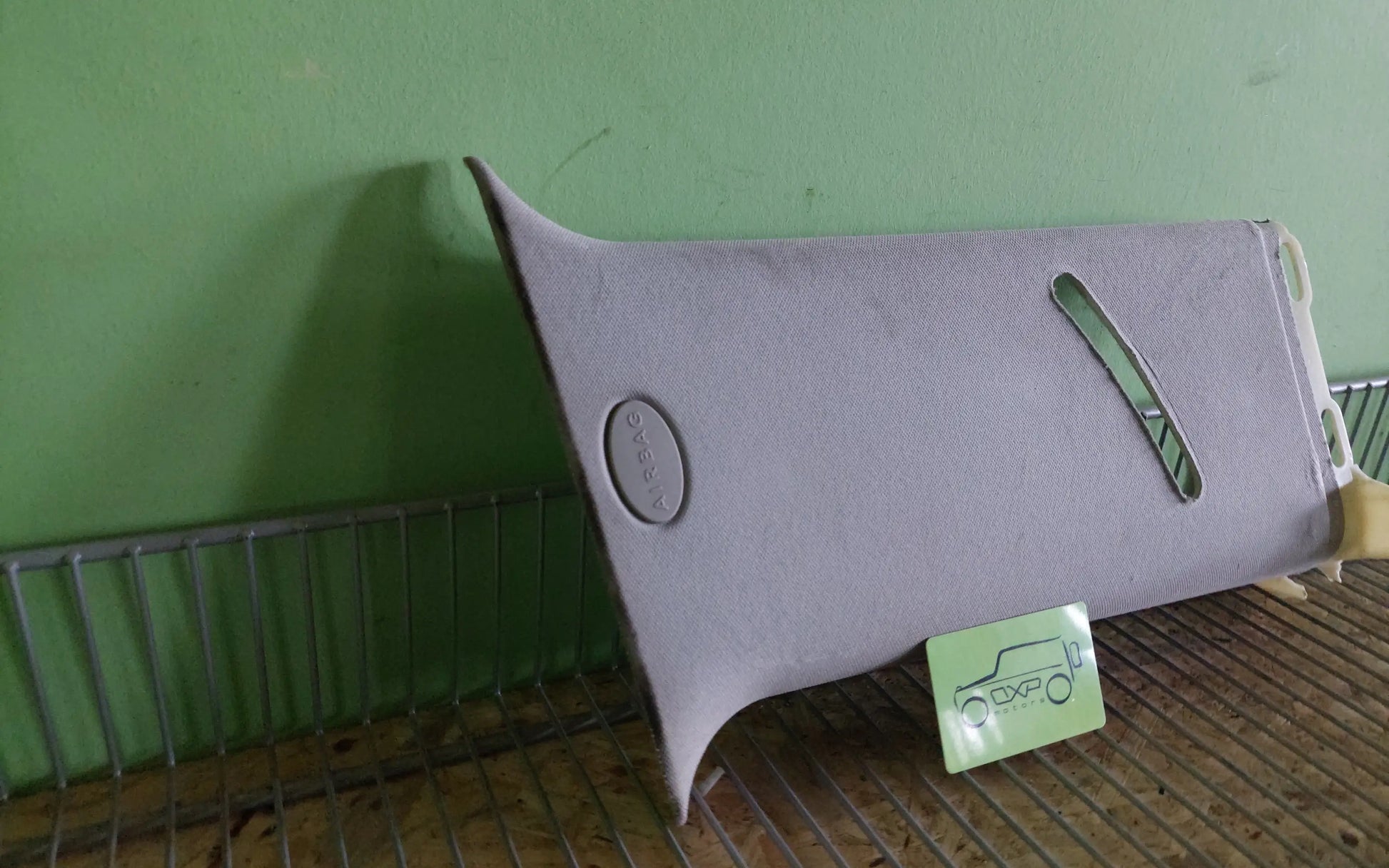 Mercedes-Ben GL-Class X164 C-Pillar Left Panel - c-pillar