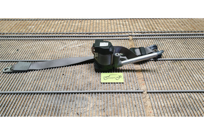 Mercedes-Benz C-Class W201 Front right seat belt - seat belt