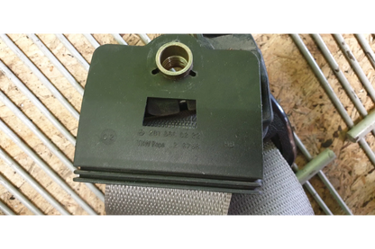 Mercedes-Benz C-Class W201 Front right seat belt - seat belt