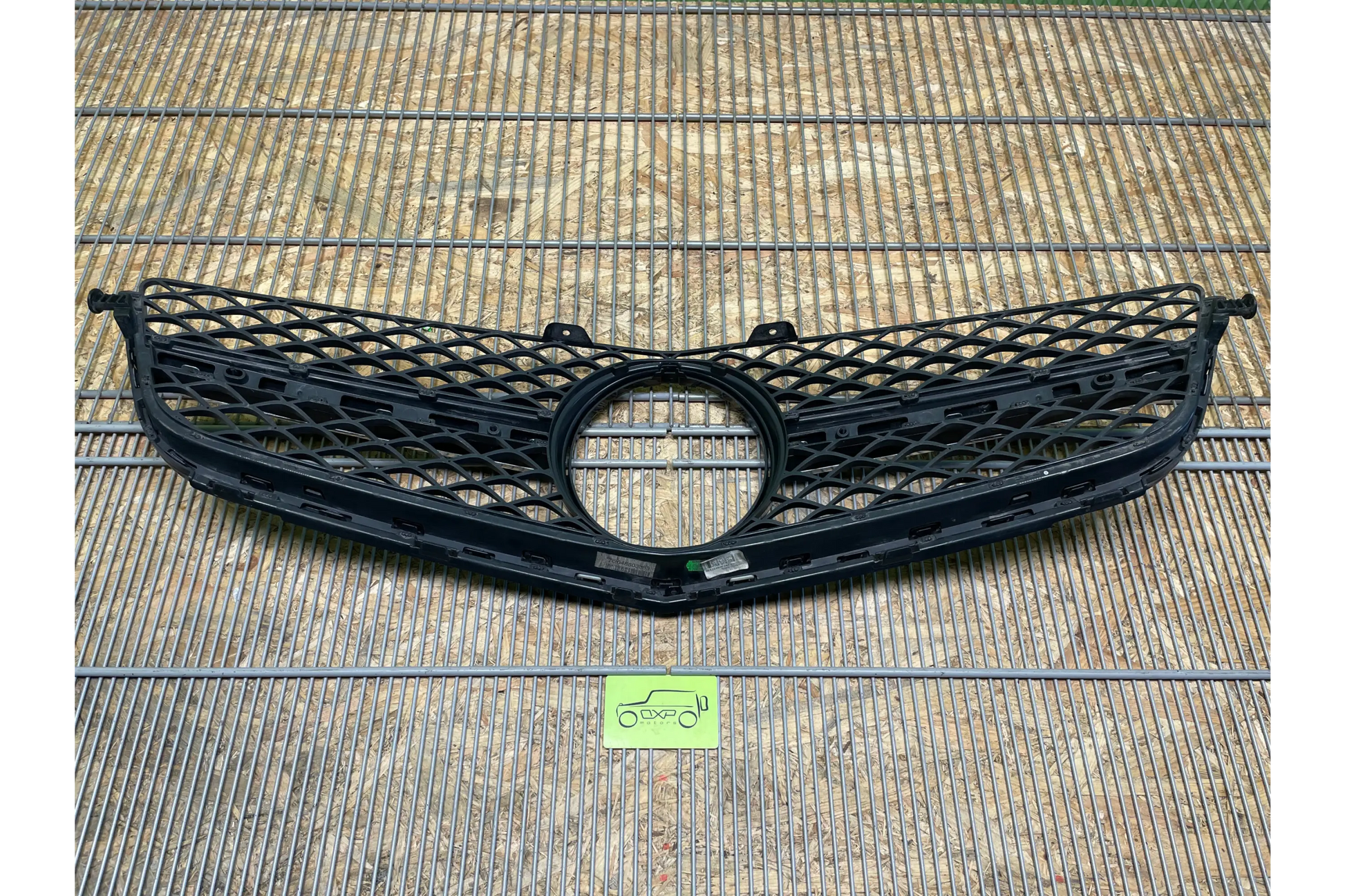 Mercedes-Benz C-Class W204 AMG Front grill - front grill
