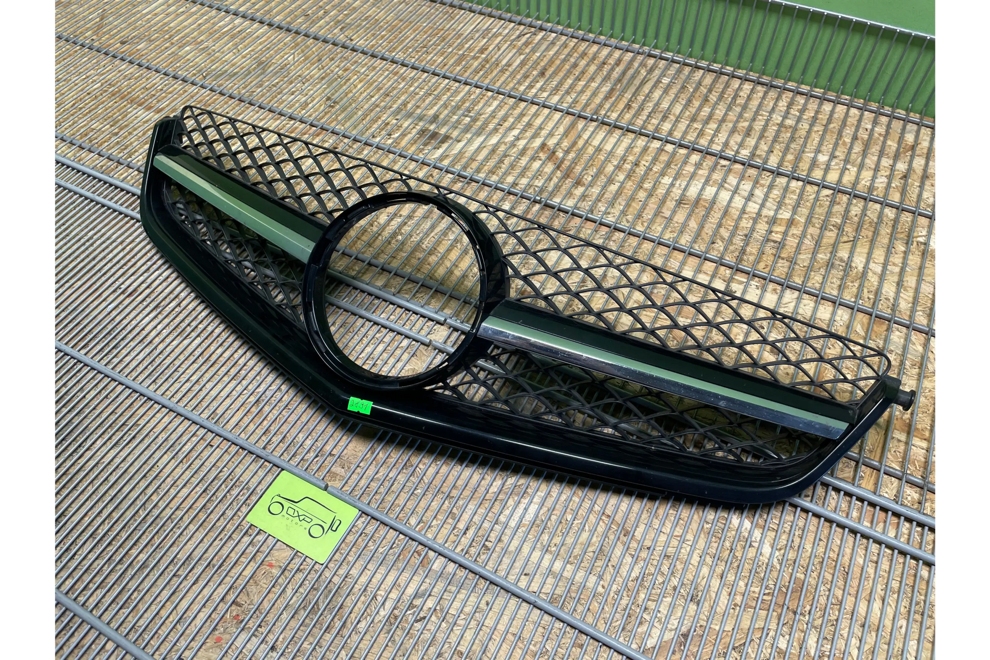 Mercedes-Benz C-Class W204 AMG Front grill - front grill