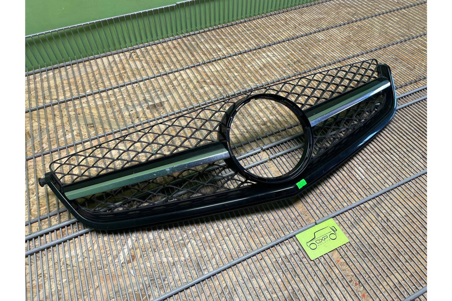 Mercedes-Benz C-Class W204 AMG Front grill - front grill