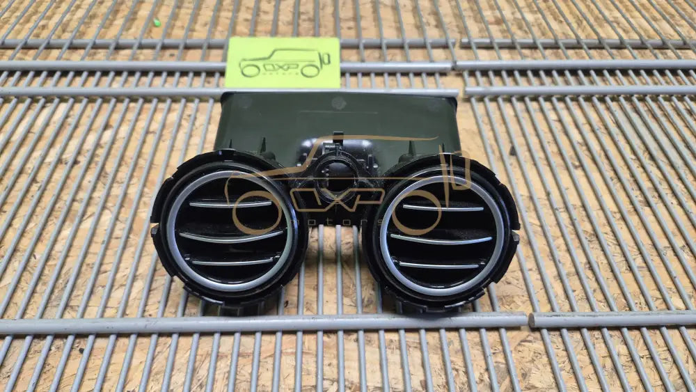 Mercedes-Benz C-Class W205 Center console air vent - air vent