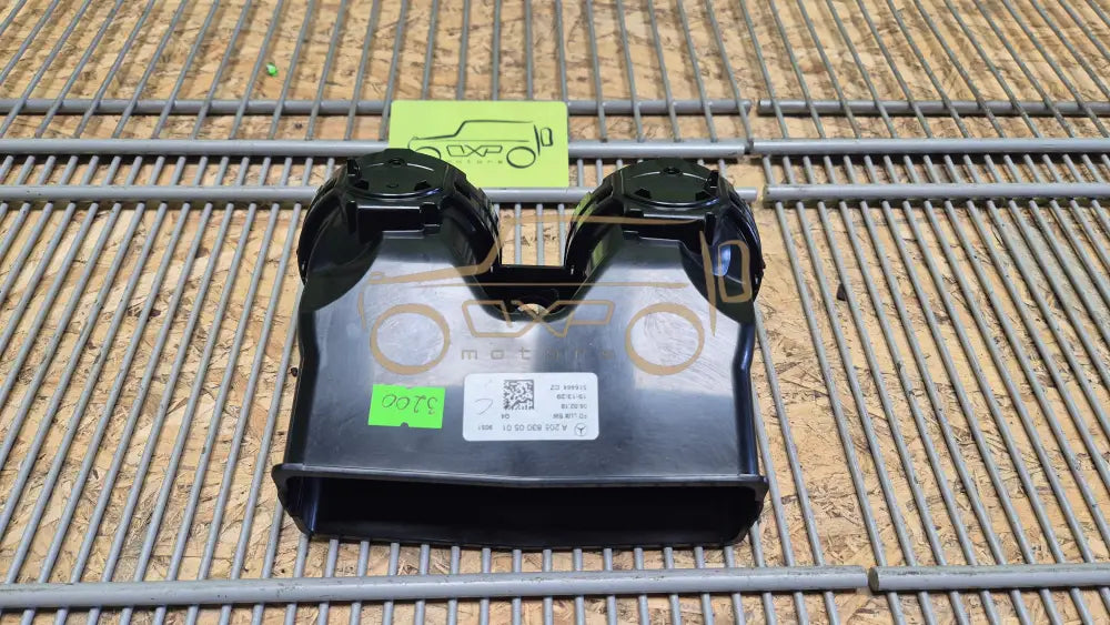 Mercedes-Benz C-Class W205 Center console air vent - air vent