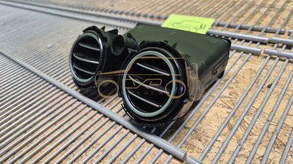 Mercedes-Benz C-Class W205 Center console air vent - air vent