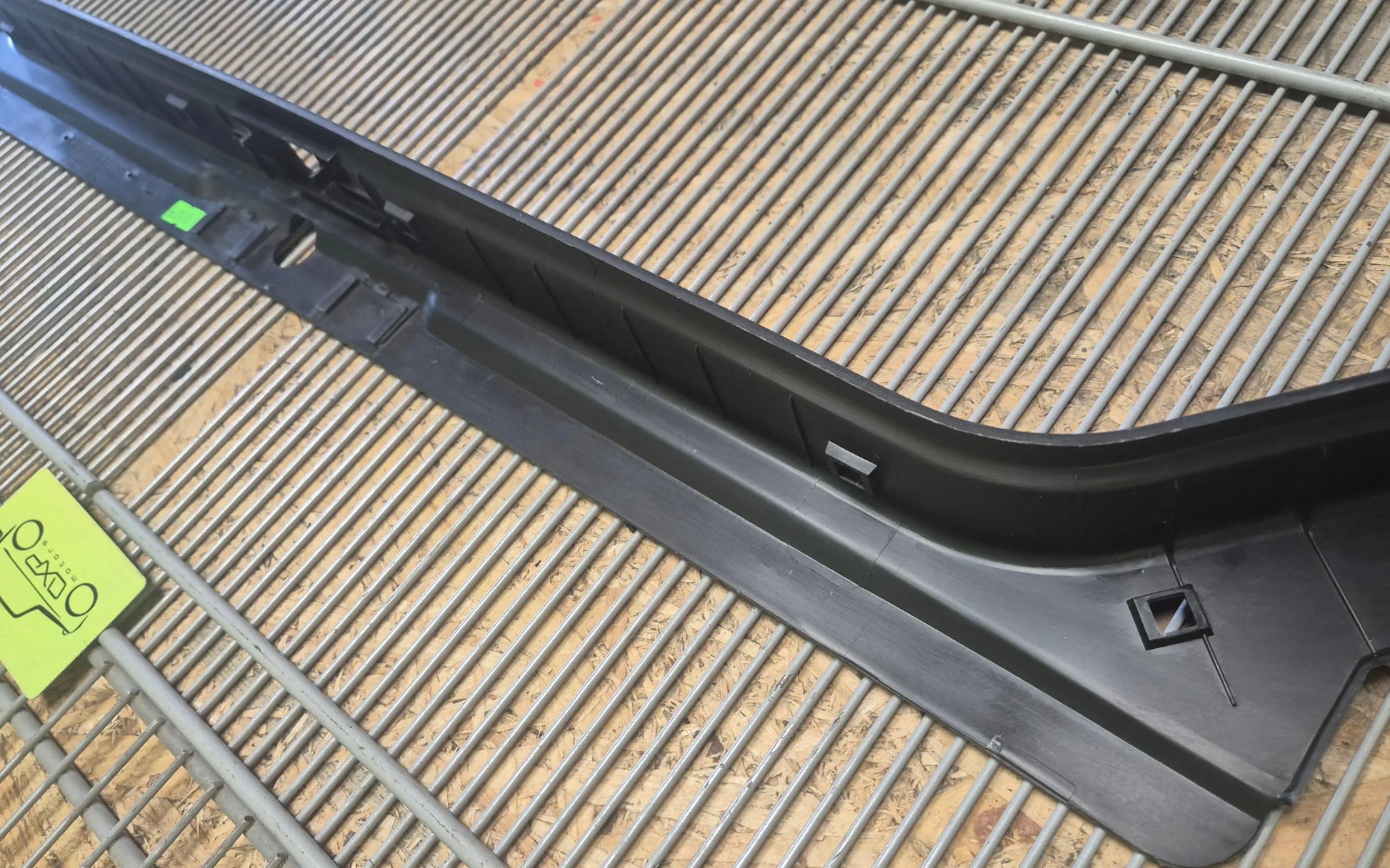 Mercedes-Benz C140 CL Coupe Trunk Lid Rear Hatch Trim Strip Cover - trunk lid