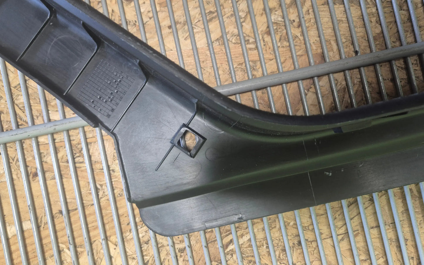 Mercedes-Benz C140 CL Coupe Trunk Lid Rear Hatch Trim Strip Cover - trunk lid