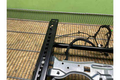Mercedes-Benz CLS W218 Front passenger seat frame track rail - passenger seat