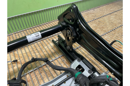 Mercedes-Benz CLS W218 Front passenger seat frame track rail - passenger seat