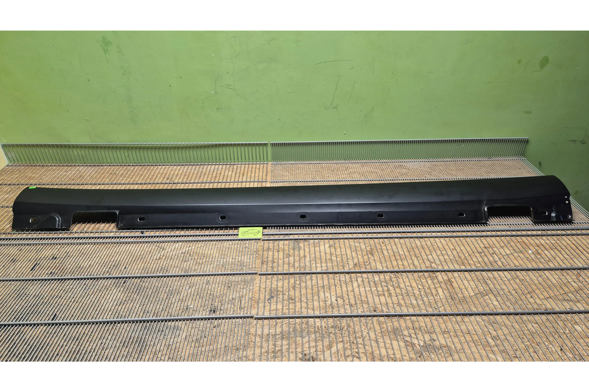 Mercedes-Benz CLS W218 left side skirt - side skirt