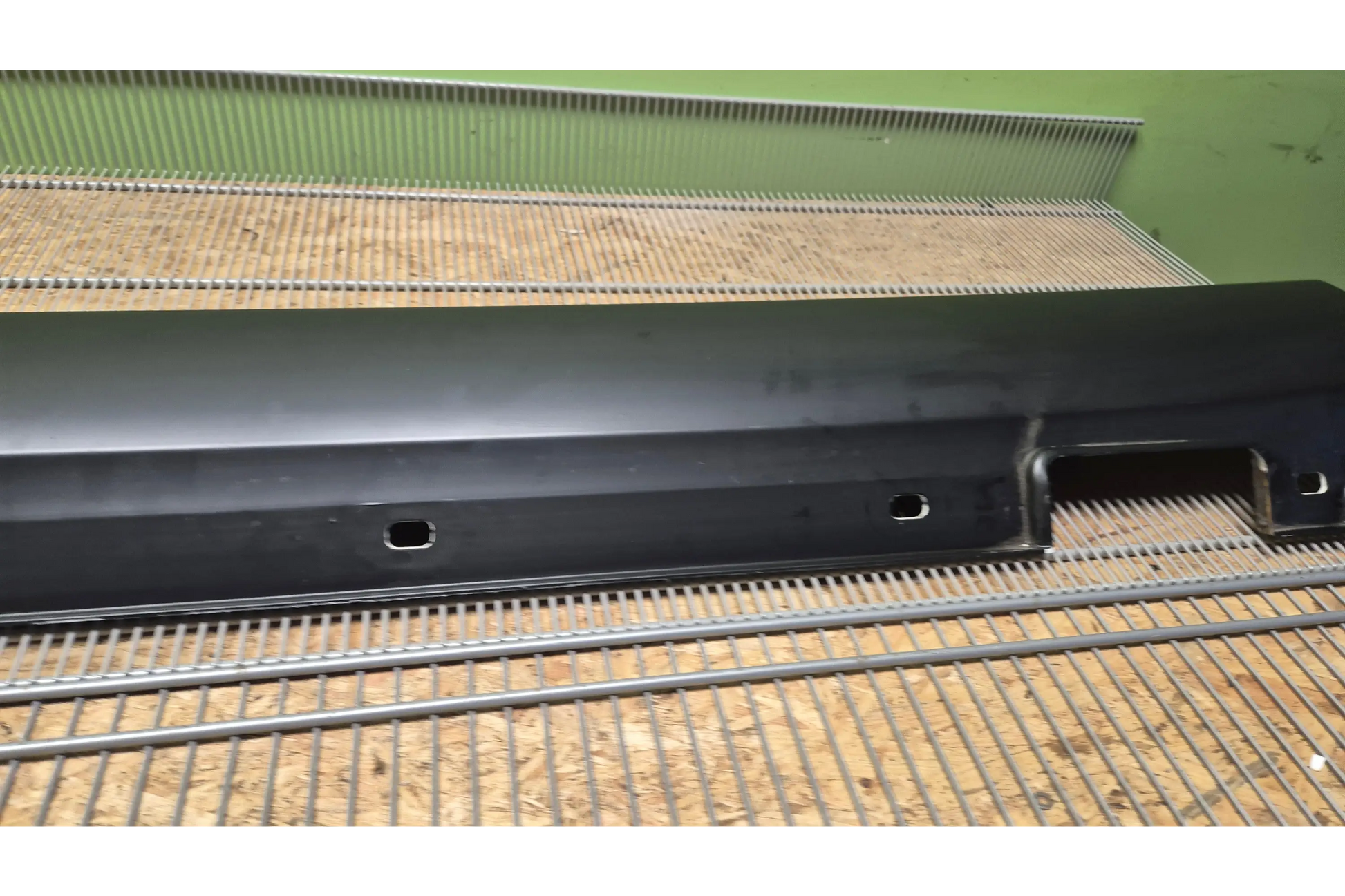 Mercedes-Benz CLS W218 left side skirt - side skirt