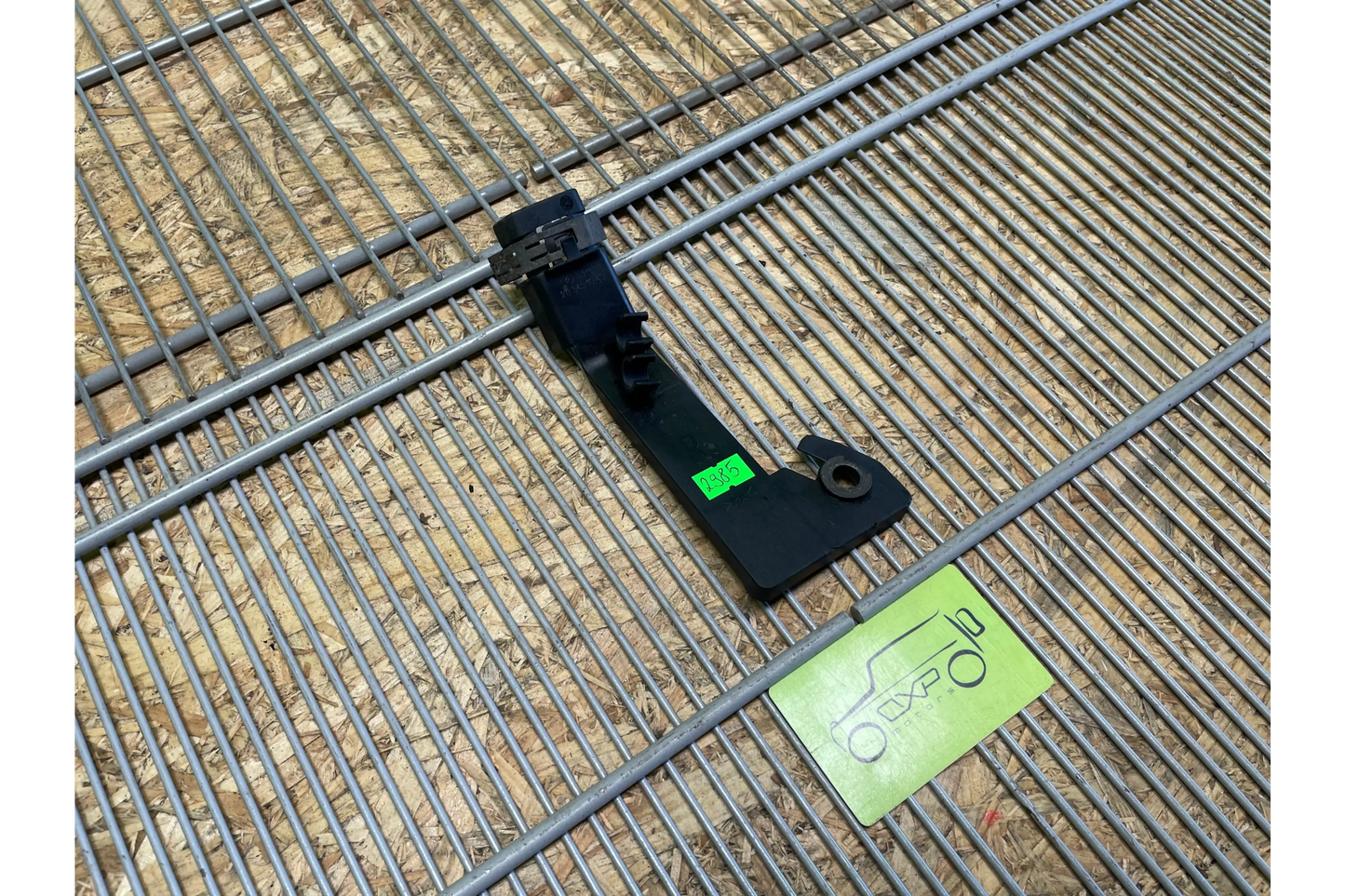 Mercedes-Benz CLS500 W211 Holder for electrical wires - holder for electrical wires