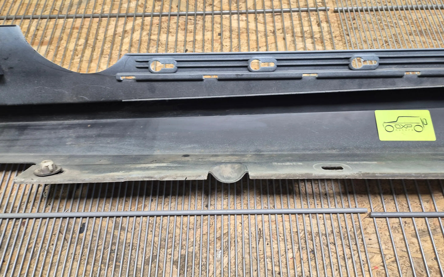 Mercedes-Benz E-Class C207 W207 side skirt trim right - side skirt