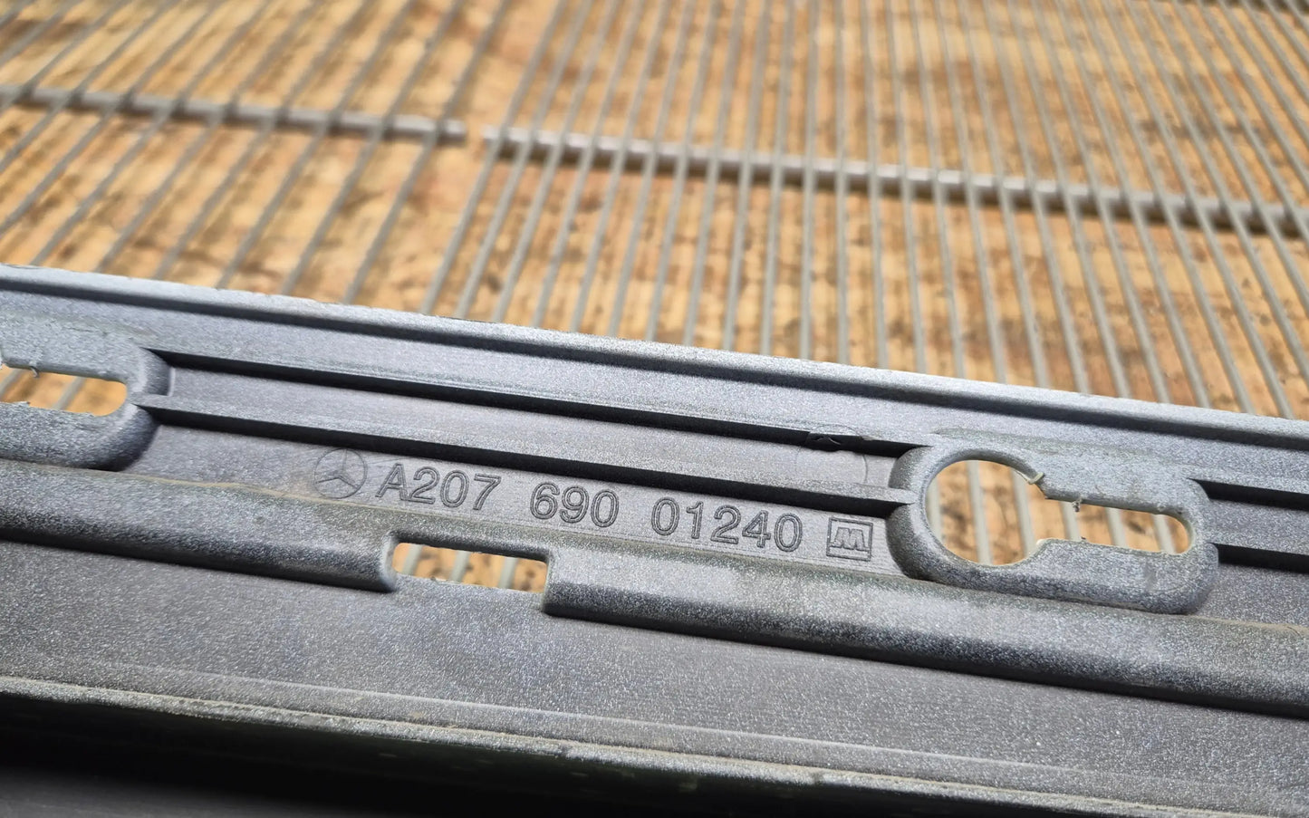 Mercedes-Benz E-Class C207 W207 side skirt trim right - side skirt