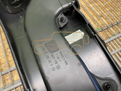 Mercedes-Benz E-Class W211 B pillar duct - pillar duct