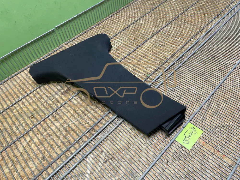 Mercedes-Benz E-Class W211 B pillar duct - pillar duct