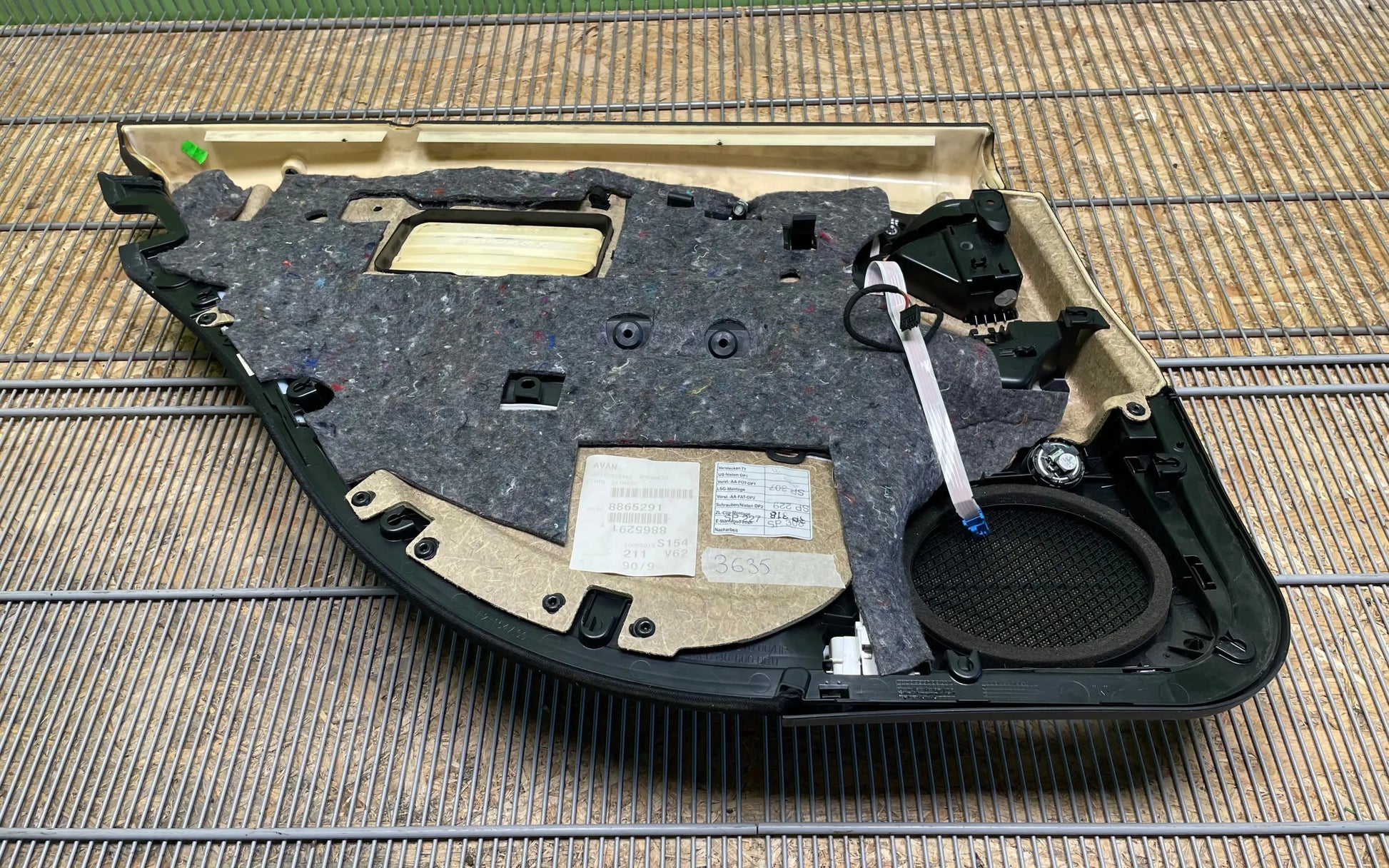 Mercedes-Benz E-Class W211 Rear driver side interior door panel set - interior door panel