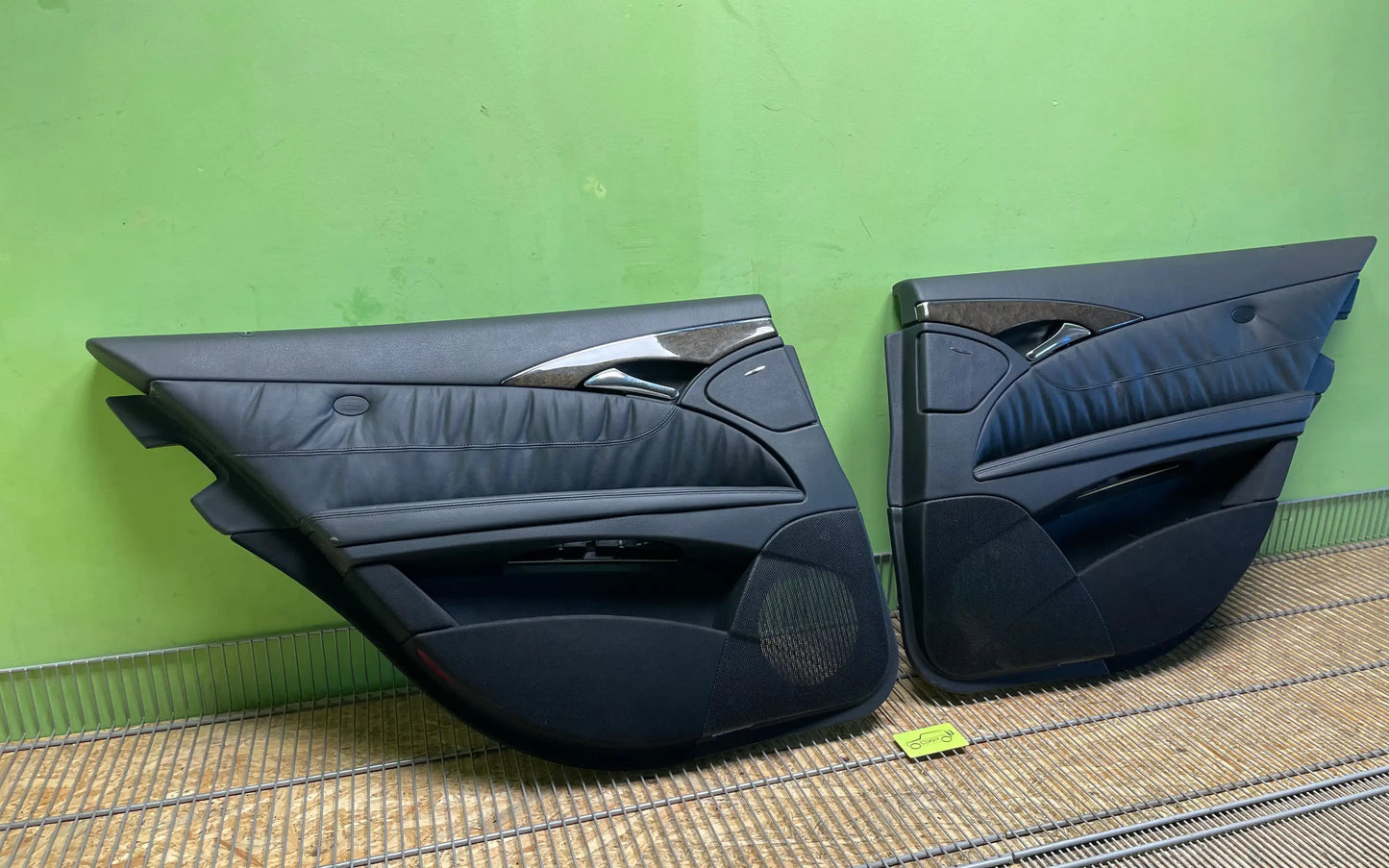 Mercedes-Benz E-Class W211 Rear driver side interior door panel set - interior door panel