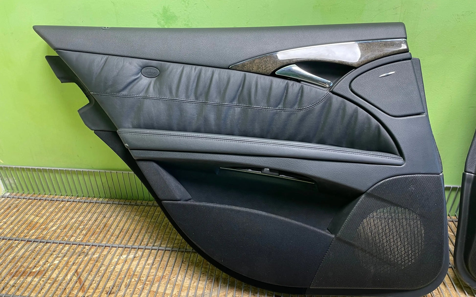 Mercedes-Benz E-Class W211 Rear driver side interior door panel set - interior door panel