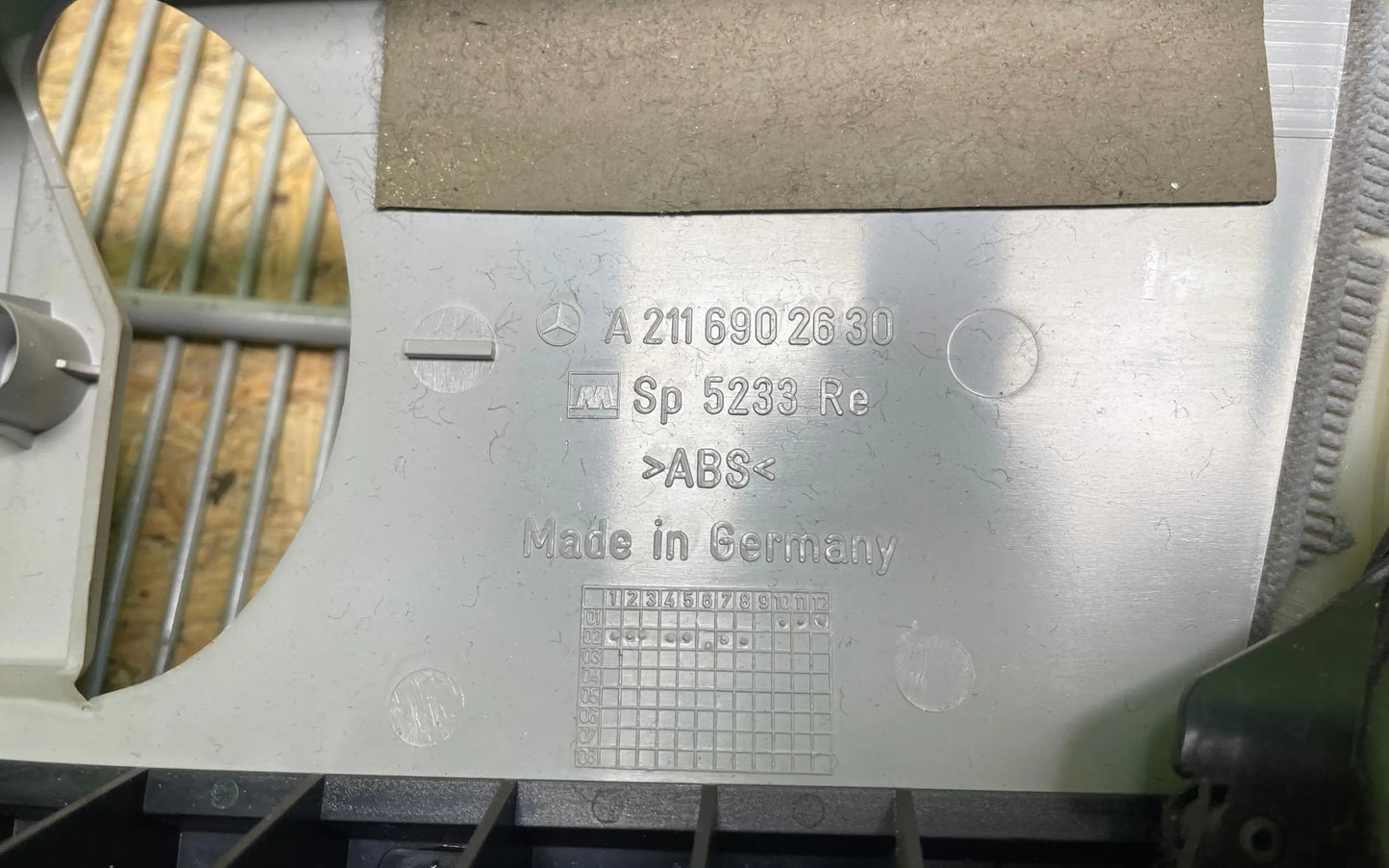 Mercedes-Benz E-Class AMG W211 Right B-Pillar trim - b-pillar trim