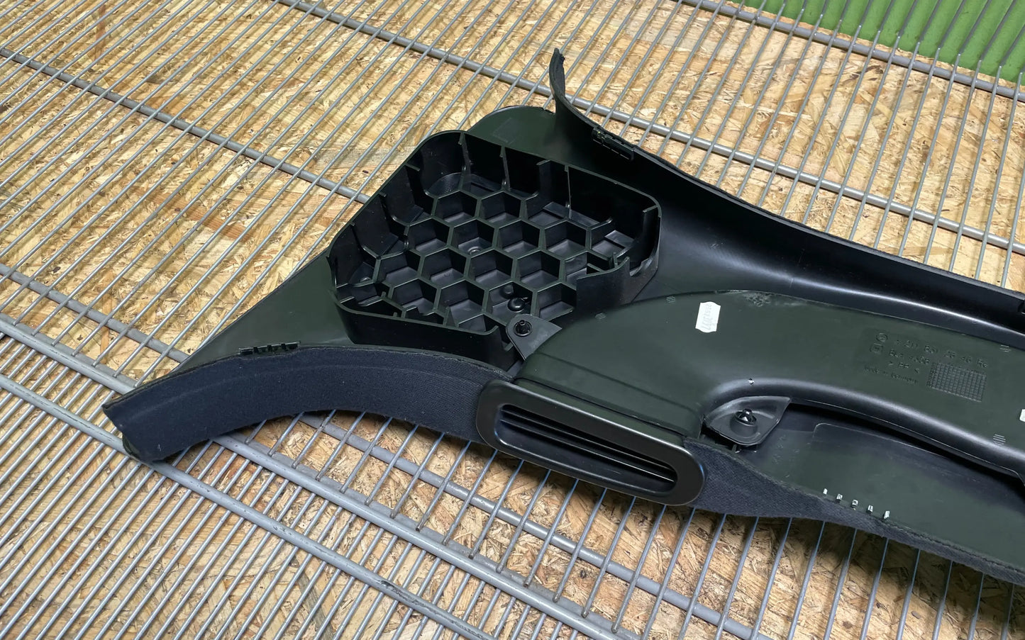 Mercedes-Benz E-Class AMG W211 Right B-Pillar trim - b-pillar trim