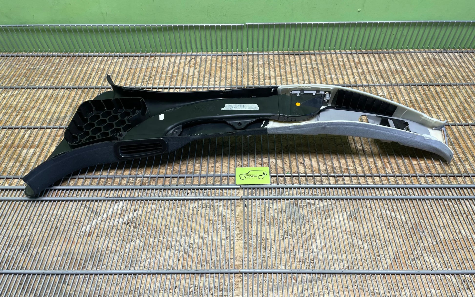 Mercedes-Benz E-Class AMG W211 Right B-Pillar trim - b-pillar trim