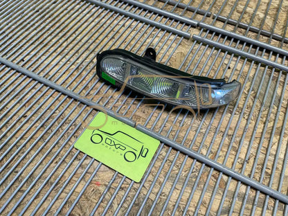 Mercedes-Benz E-Class W211 Side mirror indicator left - side mirror indicator