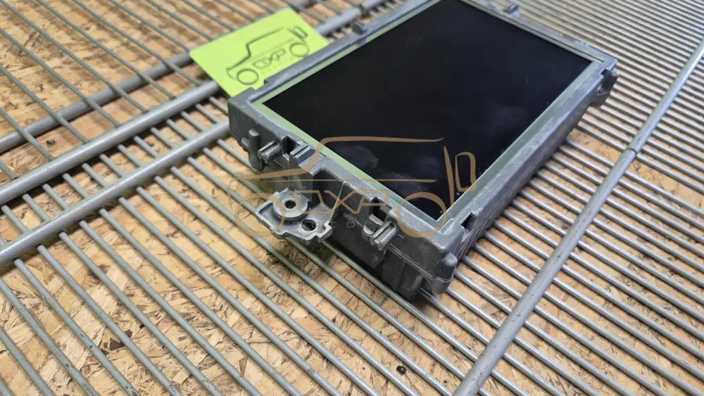 Mercedes-Benz E-Class W212 Comand monitor central display - central display