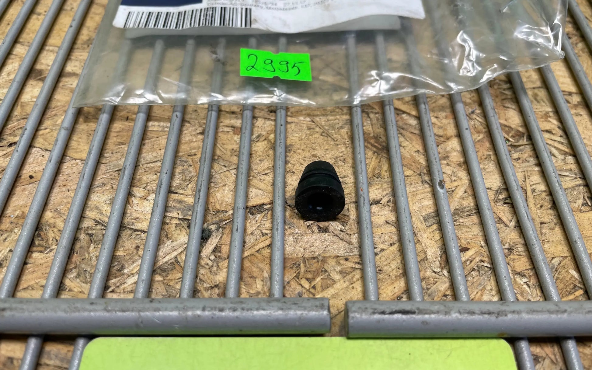 Mercedes-Benz E-Class W212 front brake bleeder cap - brake bleeder cap