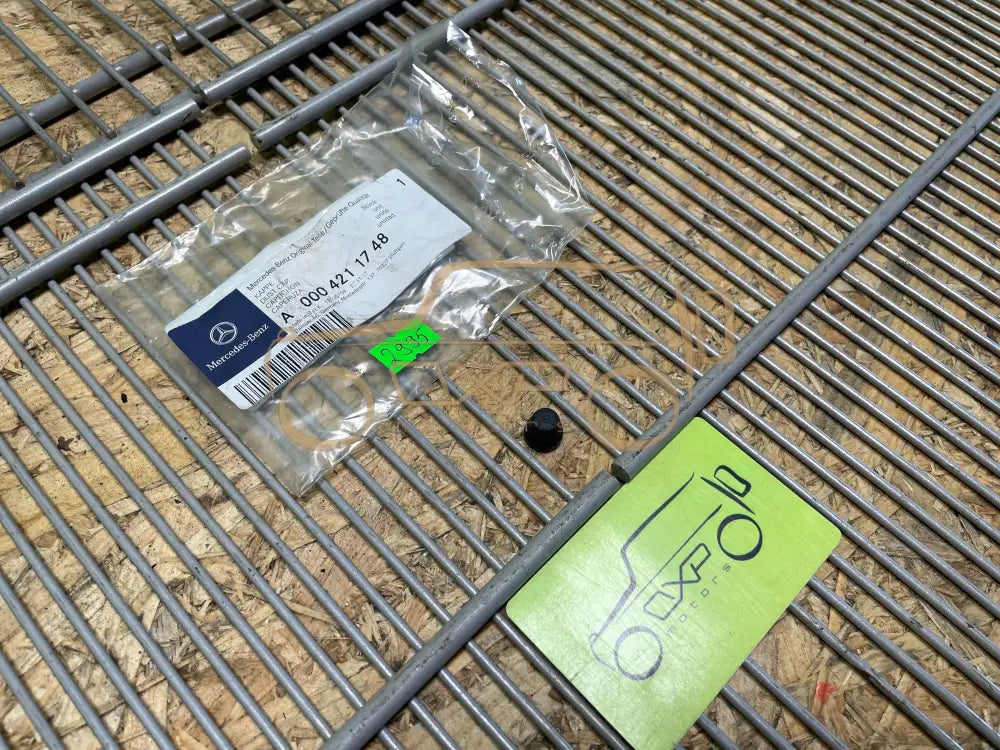 Mercedes-Benz E-Class W212 front brake bleeder cap - brake bleeder cap