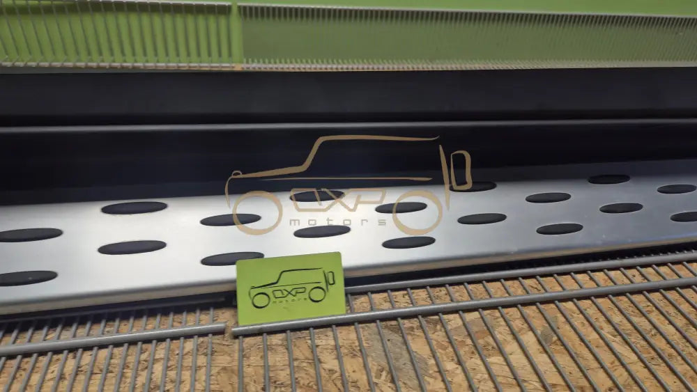 Mercedes-Benz EQC N293 footboard - footboard