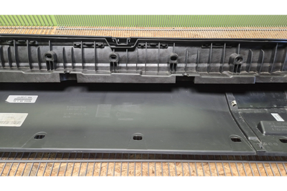 Mercedes-Benz EQC N293 footboard - footboard