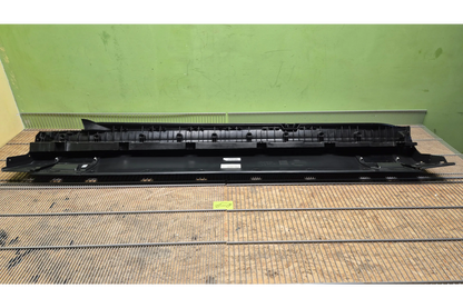Mercedes-Benz EQC N293 footboard - footboard