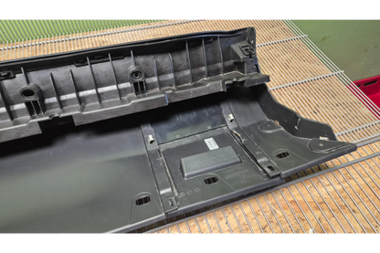Mercedes-Benz EQC N293 footboard - footboard