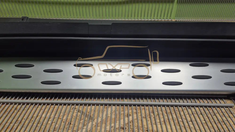 Mercedes-Benz EQC N293 footboard - footboard