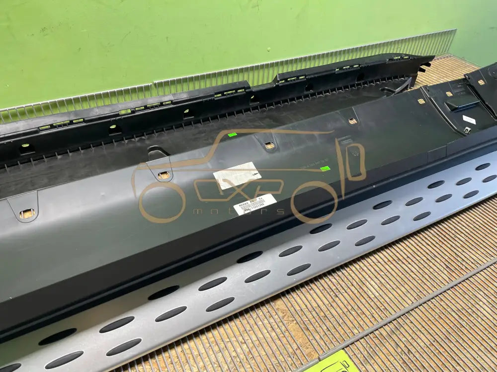 Mercedes-Benz EQC N293 Left running board genuine - running board genuine