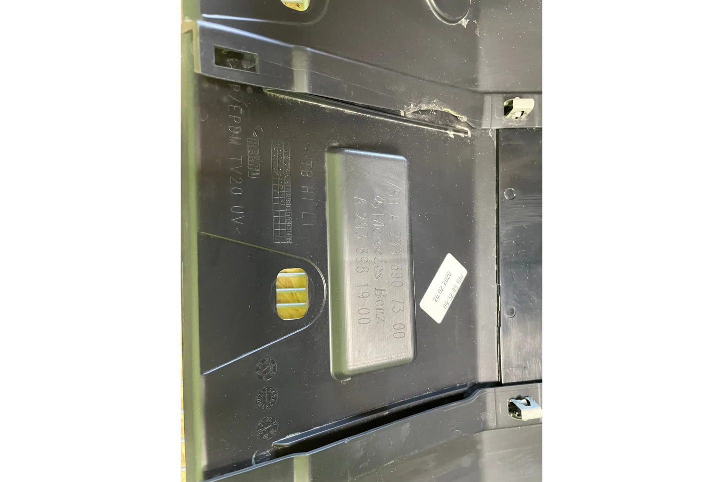 Mercedes-Benz EQC N293 Left running board genuine - runnig board