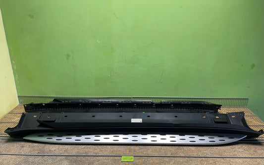 Mercedes-Benz EQC N293 Left running board genuine - runnig board
