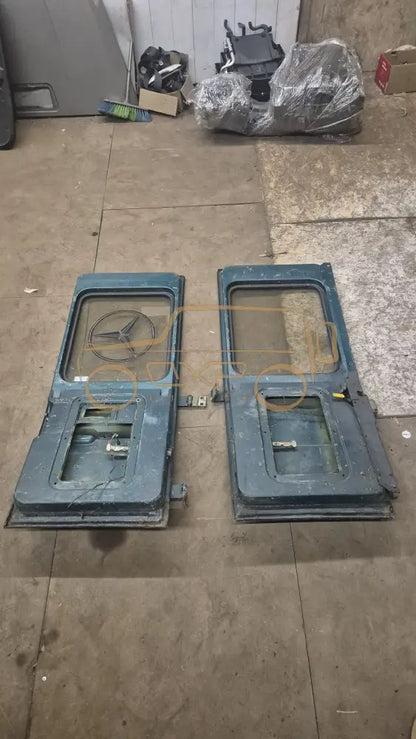 Mercedes-Benz G-Class Barn door set + spare wheel holder