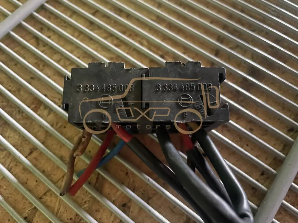Mercedes-Benz G-Class W460 280GE 1983. Relay Socket