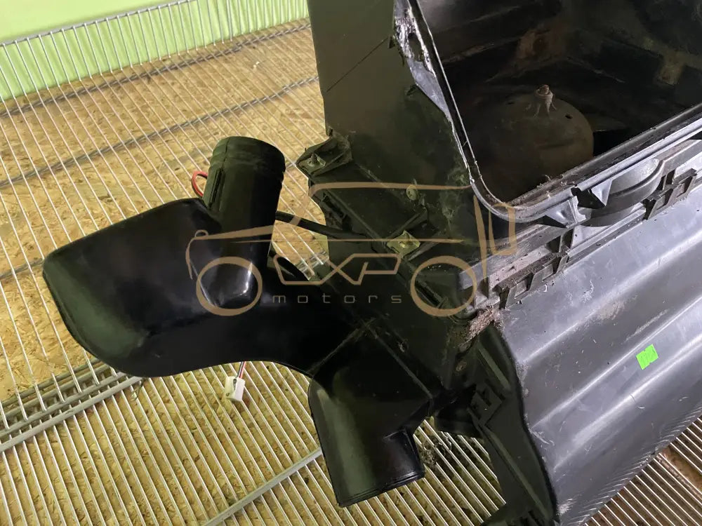 Mercedes-Benz G-Class W460 300G 79. Interior heater