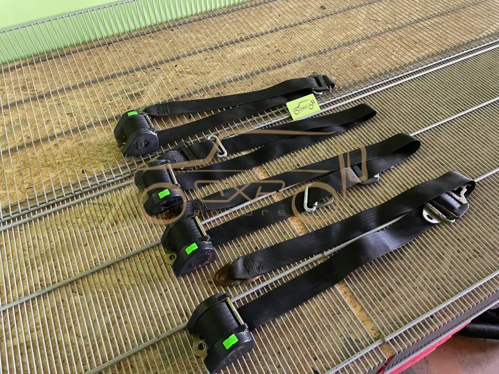 Mercedes-Benz G-Class W460/461 Seat Belt Set
