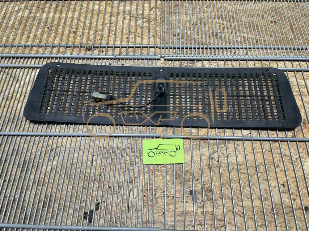 Mercedes-Benz G-Class W460/463 Air Intake Engine Hood